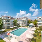 Deluxe Lägenhetshotell Belek